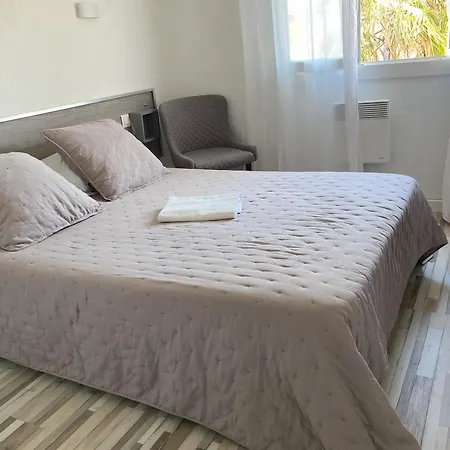 Le Gambetta Hotel Vias