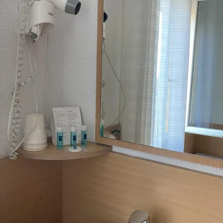 Le Gambetta Szálloda Vias