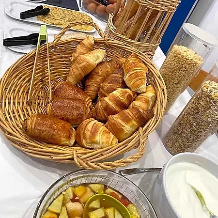 Отель Le Gambetta Виас