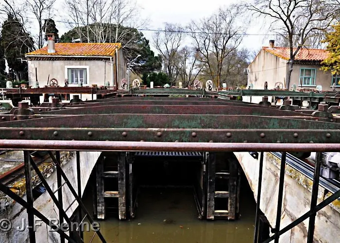 Le Gambetta Ξενοδοχείο Vias